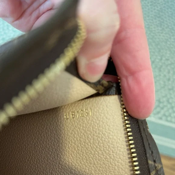 ♥️SOLD♥️ Louis Vuitton Monogram Toiletry 26 Never Used UB1231 - Picture 5 of 13